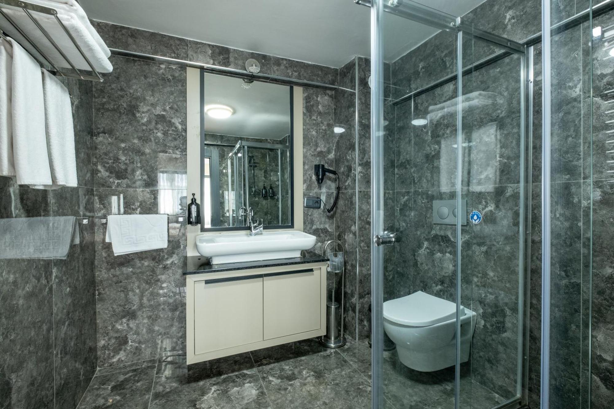 Frt Airlines - Istanbul Airport Hotel 3*