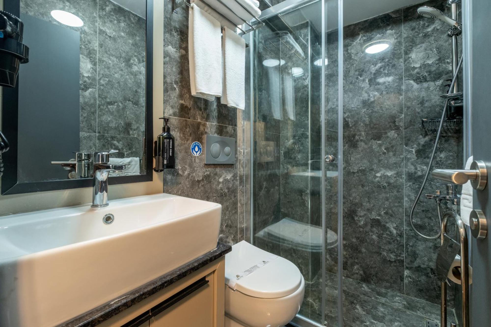 Frt Airlines - Istanbul Airport Hotel